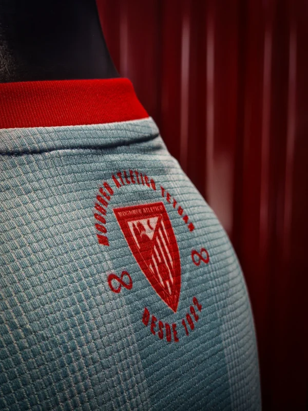 Maillot Moghreb Atlético Tétouan rouge et bleu clair