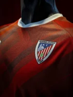 Moghreb Atlético Tetuán red training shirt